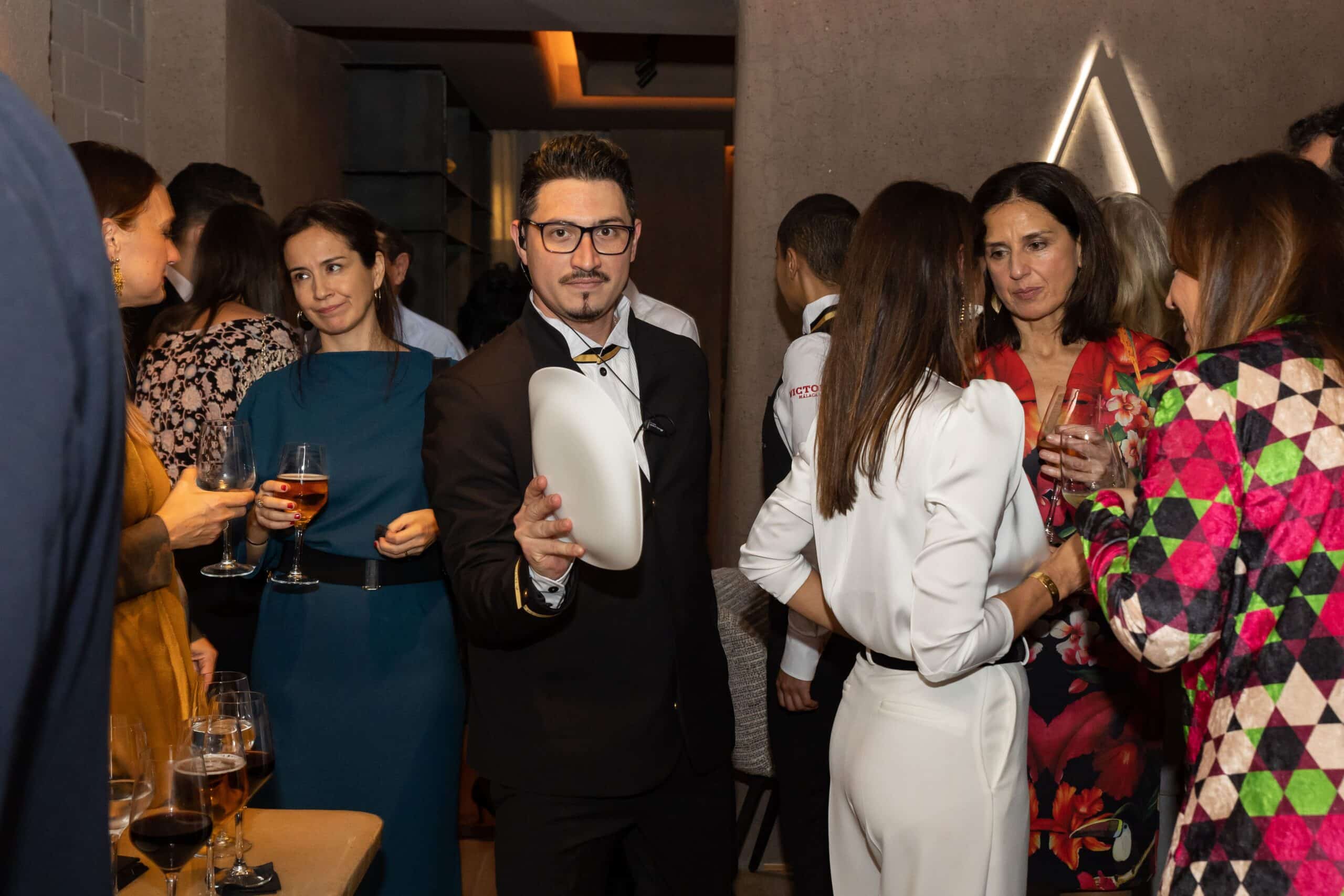 Brian Andrés Sierra, encargado de sala del Restaurante Amicitia de Madrid.