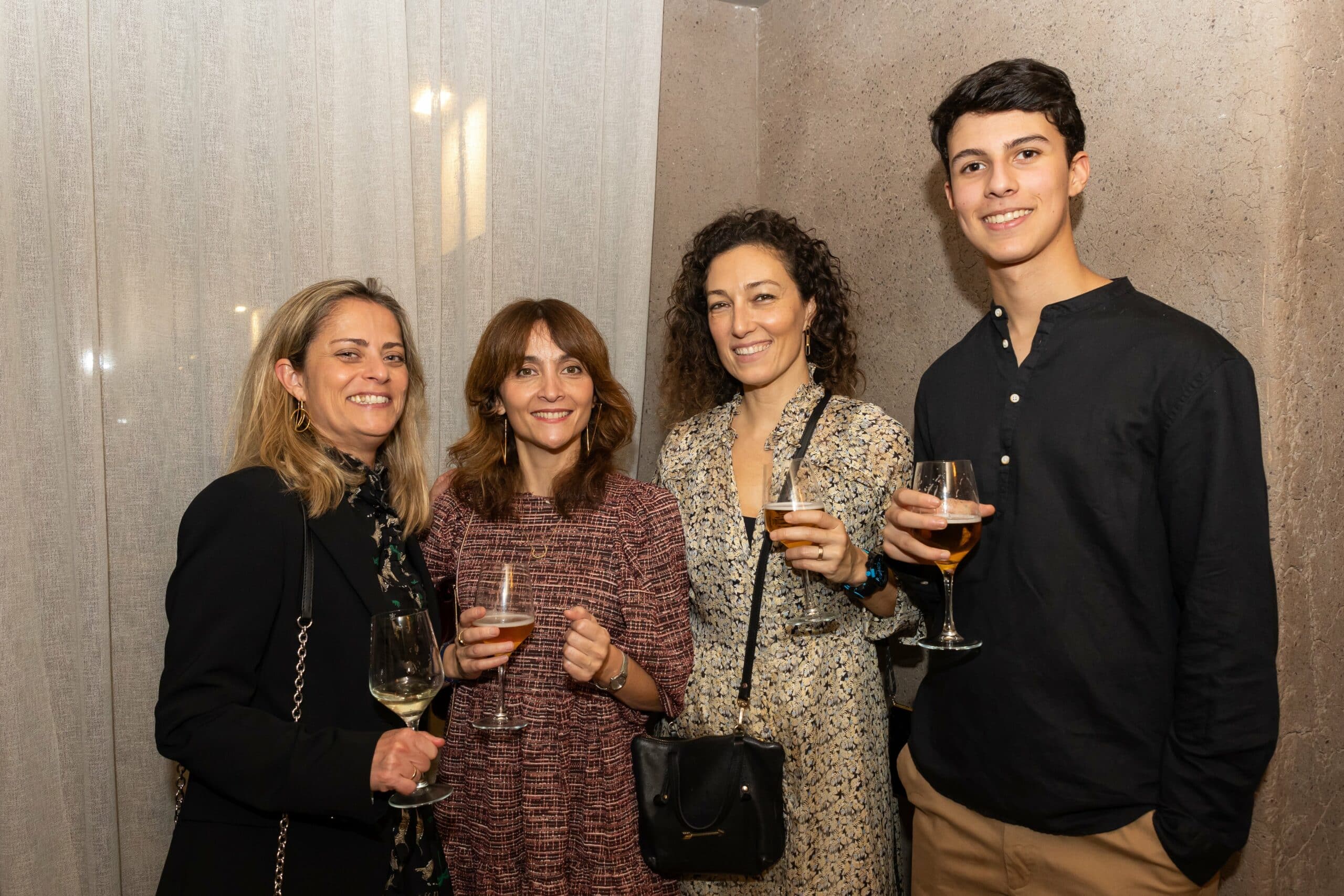 María España, Asela Villar y Núria Muruáis en el restaurante Amicitia de Madrid